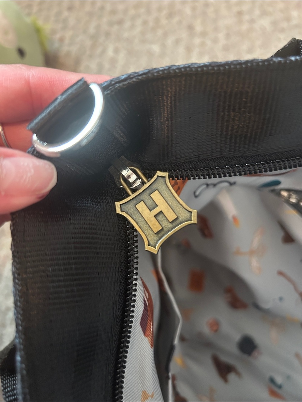 Harveys Harry Potter Graphic Tote - Picture 9 of 12